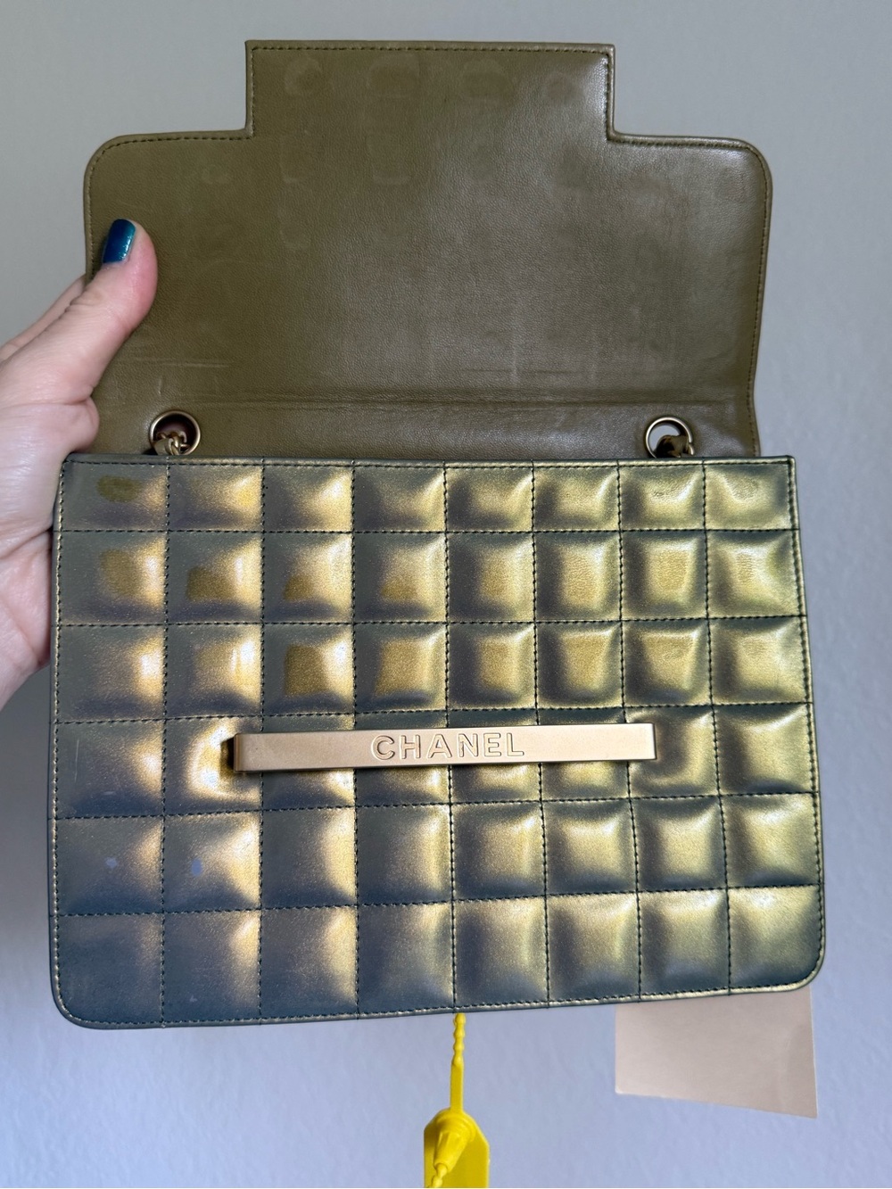 CHANEL Rare Quilted Metallic Gold Clutch - Picture 2 of 6